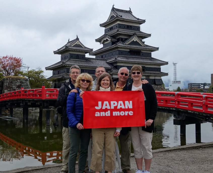 Group in front of Matsumoto Castle