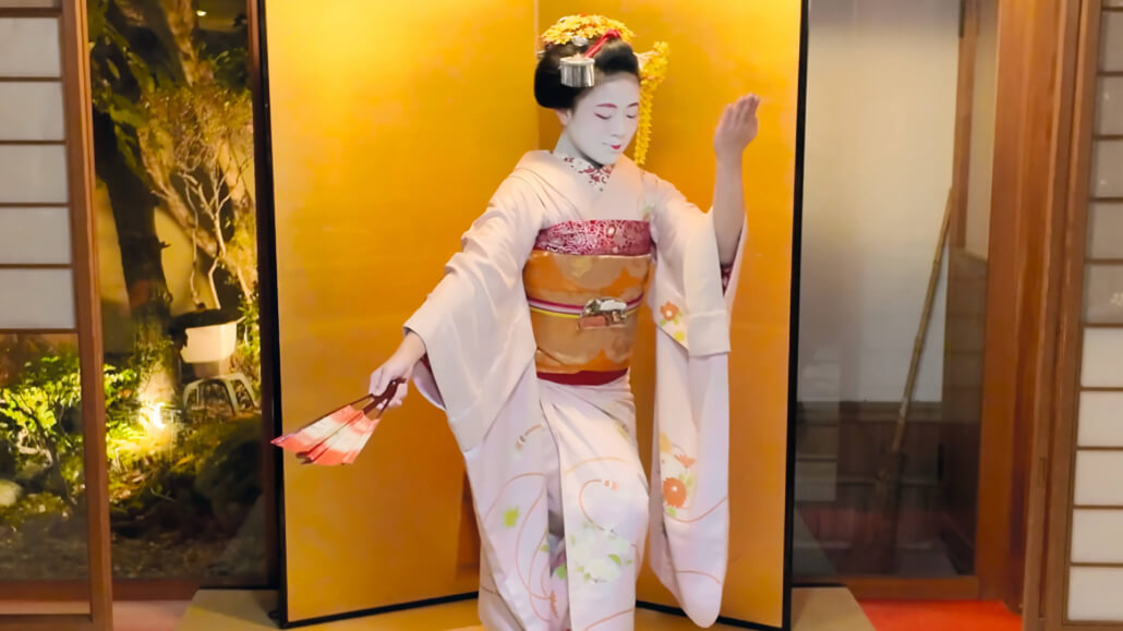 Maiko Dancing at a Private Event