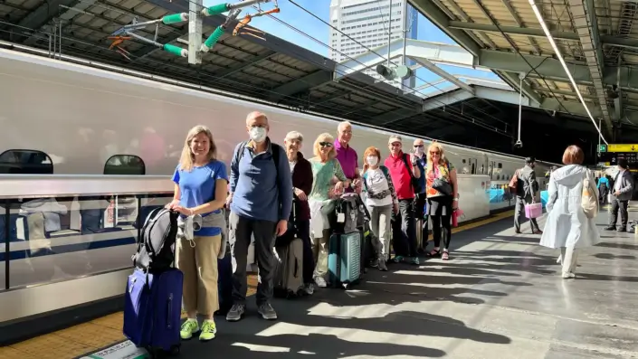 Lined up in Kobe Station
